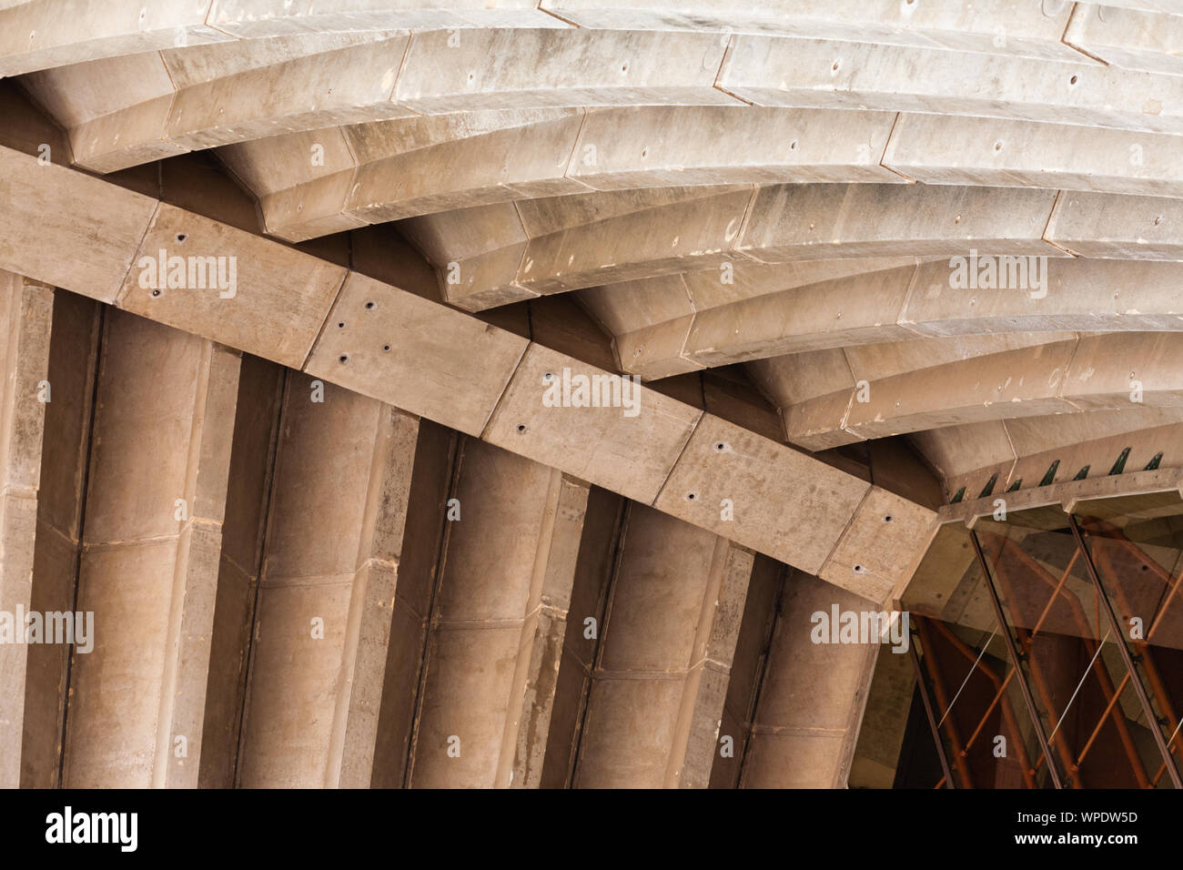 La Sydney Opera House e nervature. Abstract dettaglio sotto le vele. Il calcestruzzo. Foto Stock