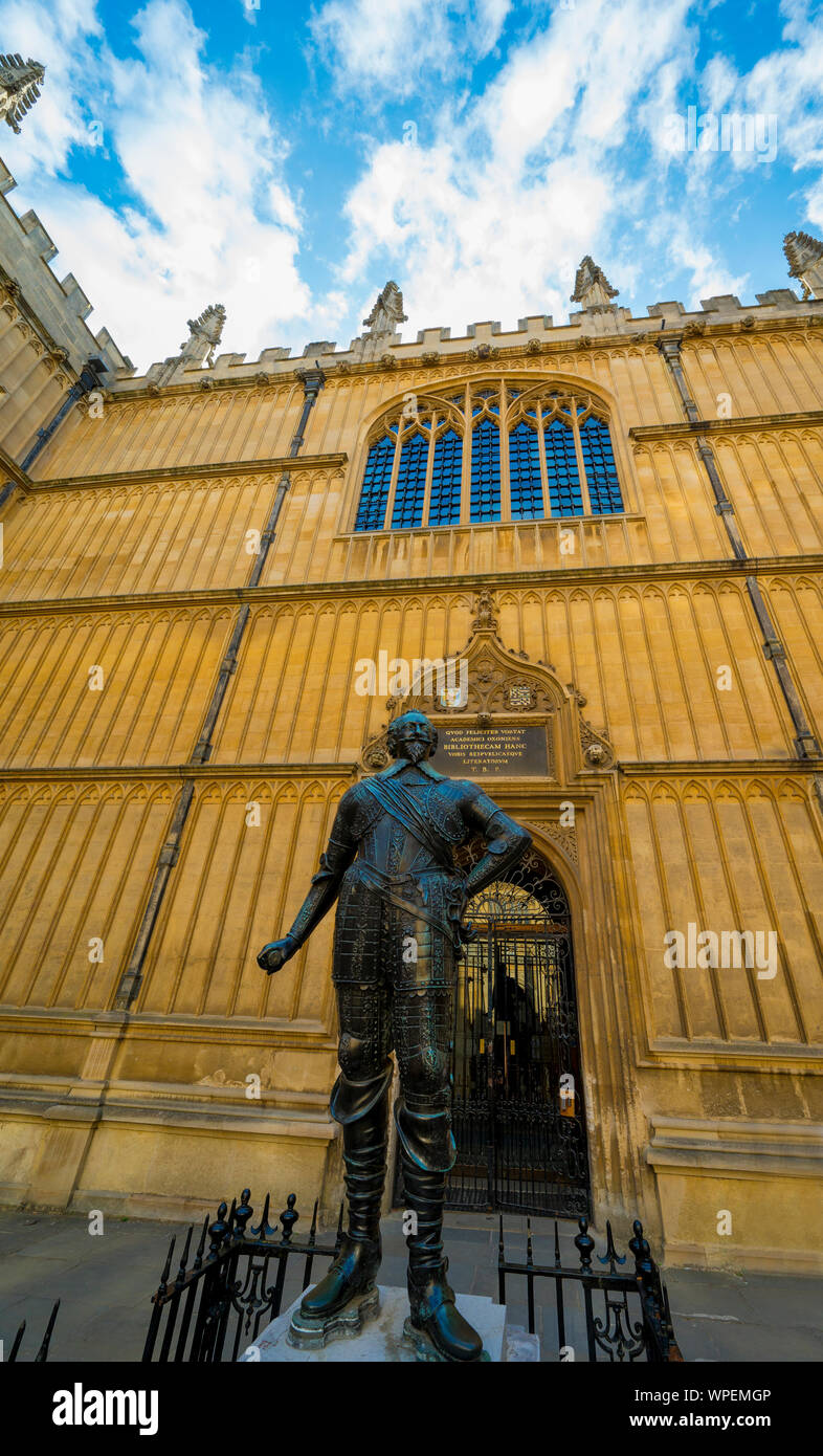 L'iconico e famosa in tutto il mondo biblioteca Bodleian Library di Oxford. Foto Stock