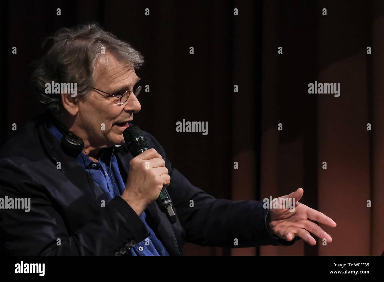 Venezia, Italia - aprile 06- 2019: Daniel Pennac assiste un photocall durante incroci di Civiltà letteratura internazionale Festival di Venezia Foto Stock