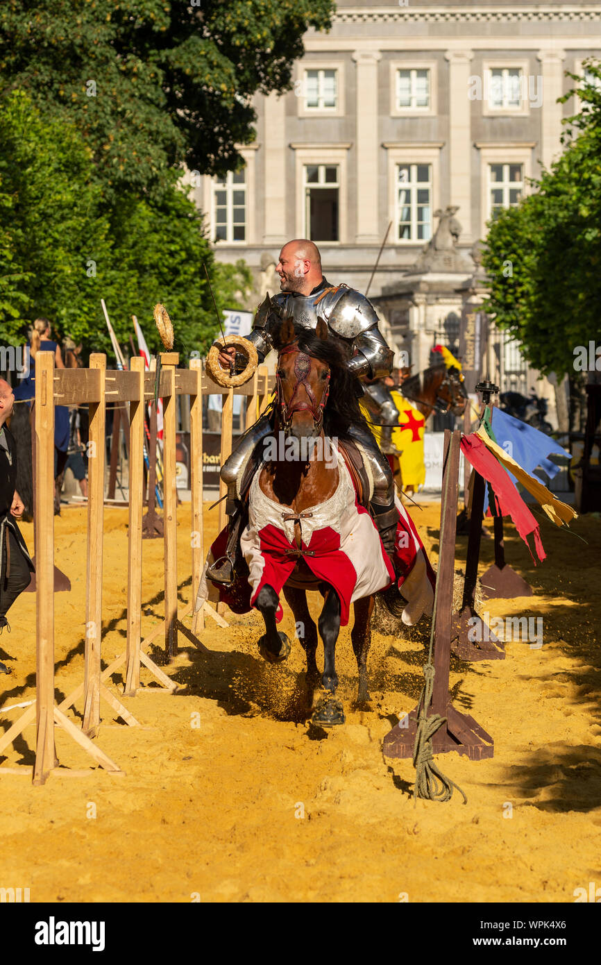 Ommegang Bruxelles Charles Quint storia tradizione religiosa Parade Festival processione cavalli Grand Place UNESCO Foto Stock