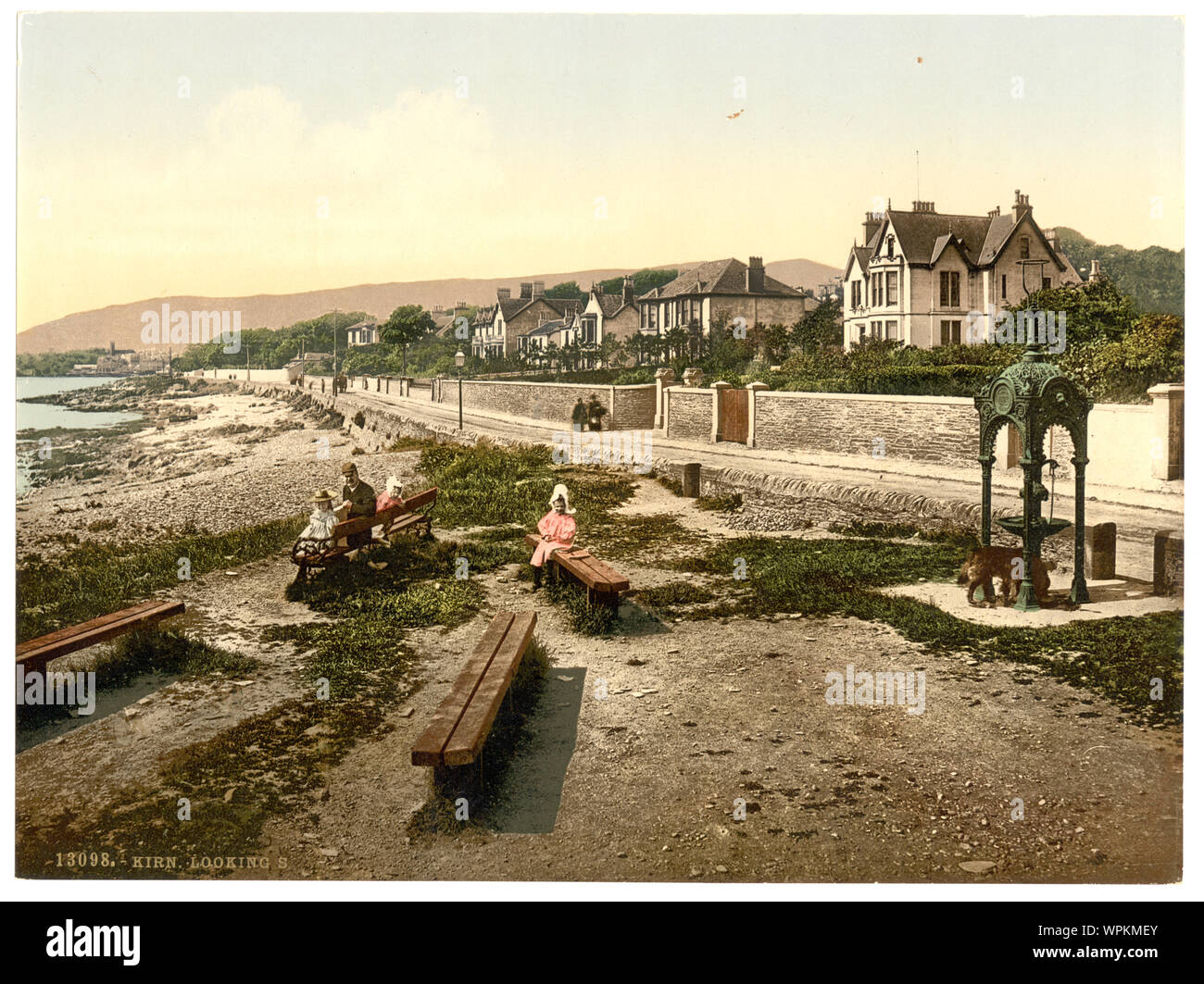 Guardando verso sud, Kirn, Scozia; titolo dalla Detroit Publishing Co., catalogo J-sezione estera. Detroit, Michigan. : Detroit Photographic Company, 1905.; Foto Stock