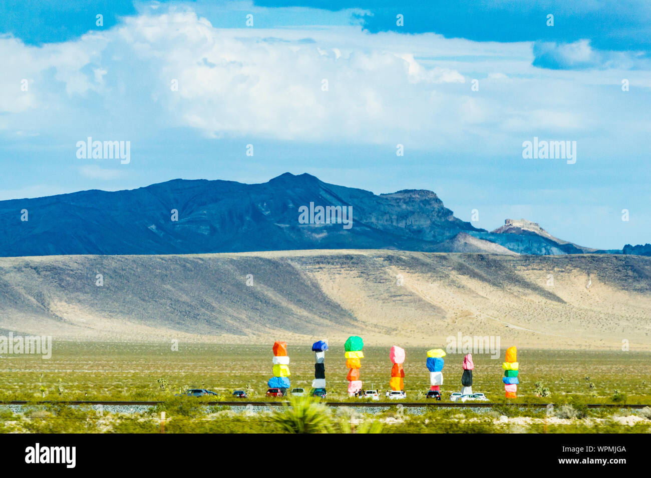 Sette Montagne magiche vivacemente colorato di pile di rocce vicino Jean Nevada lungo la Interstate Highway 15 a Las Vegas Foto Stock