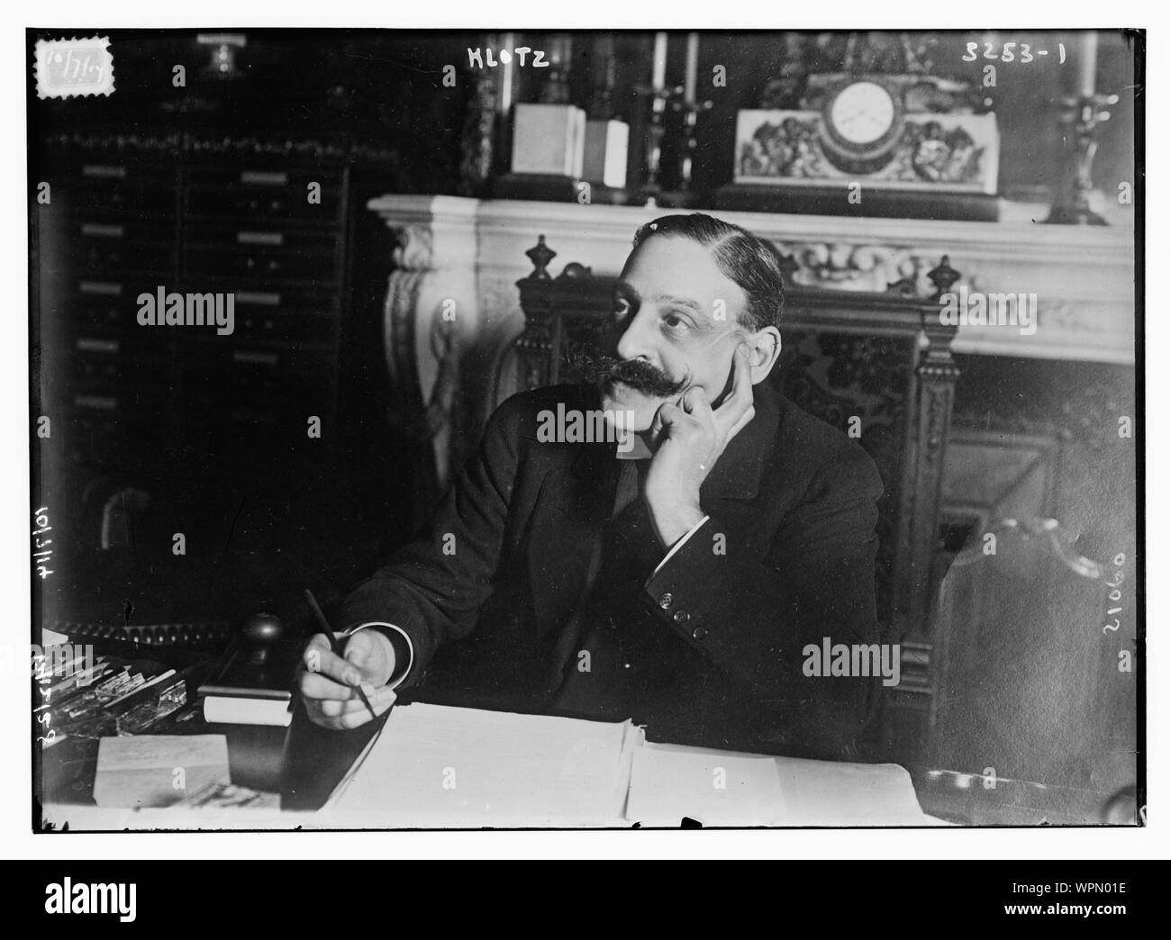 Louis L. Klotz, Ministro delle finanze Foto Stock