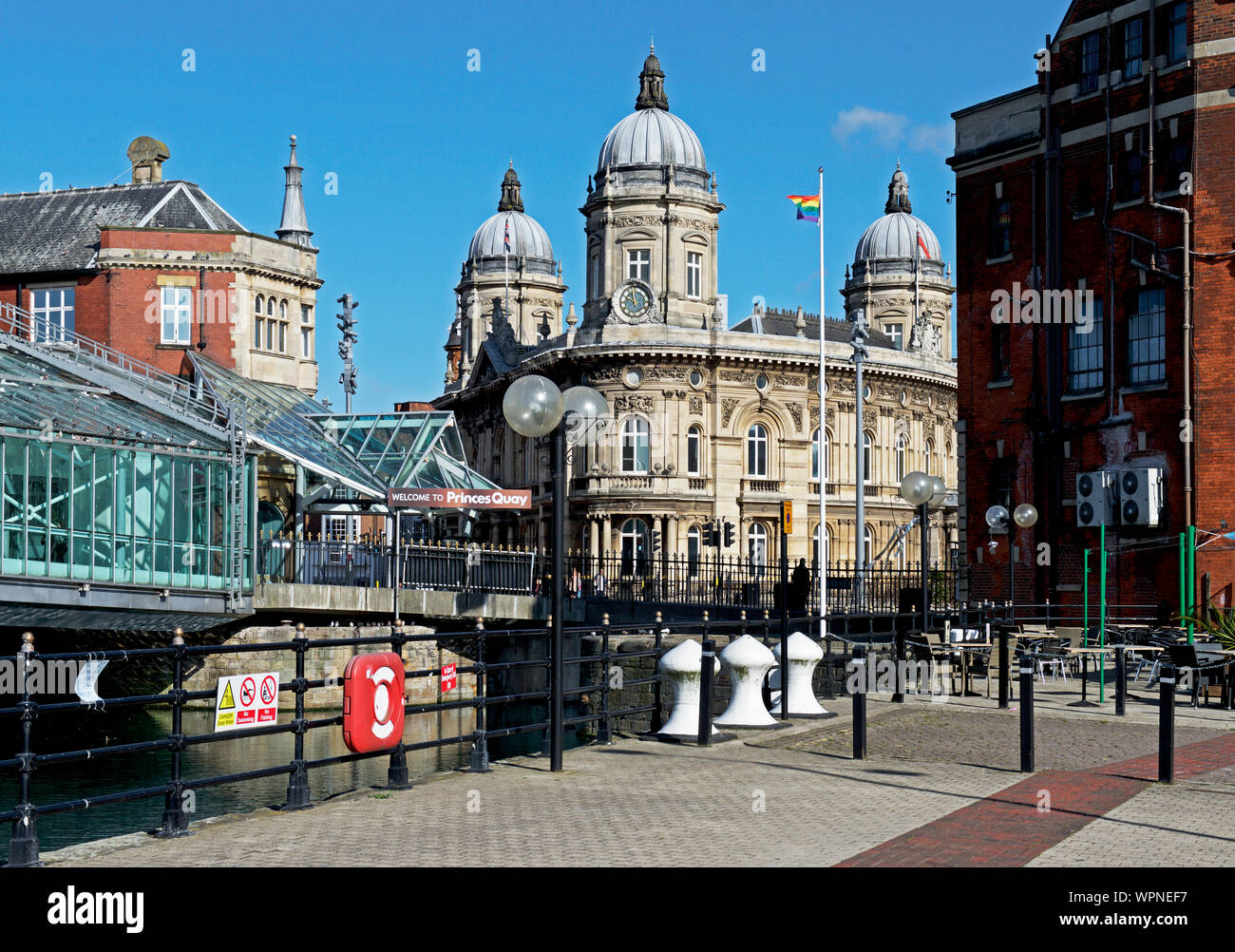 Il Museo Marittimo e Princes Quay Shopping Centre, Hull, East Yorkshire, Inghilterra, Regno Unito Foto Stock