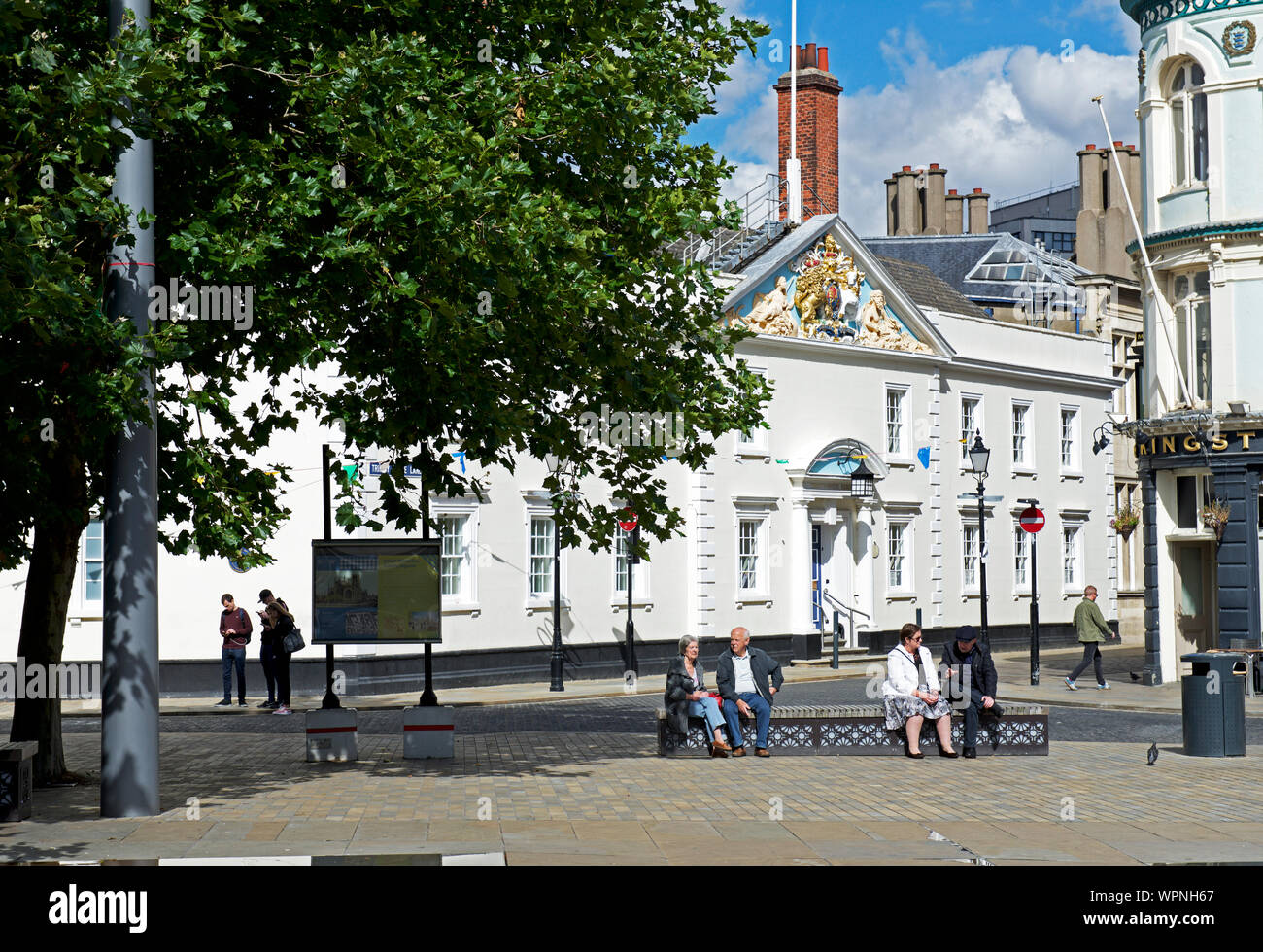 Trinity House e Piazza della Trinità, Hull, East Yorkshire, Inghilterra, Regno Unito Foto Stock