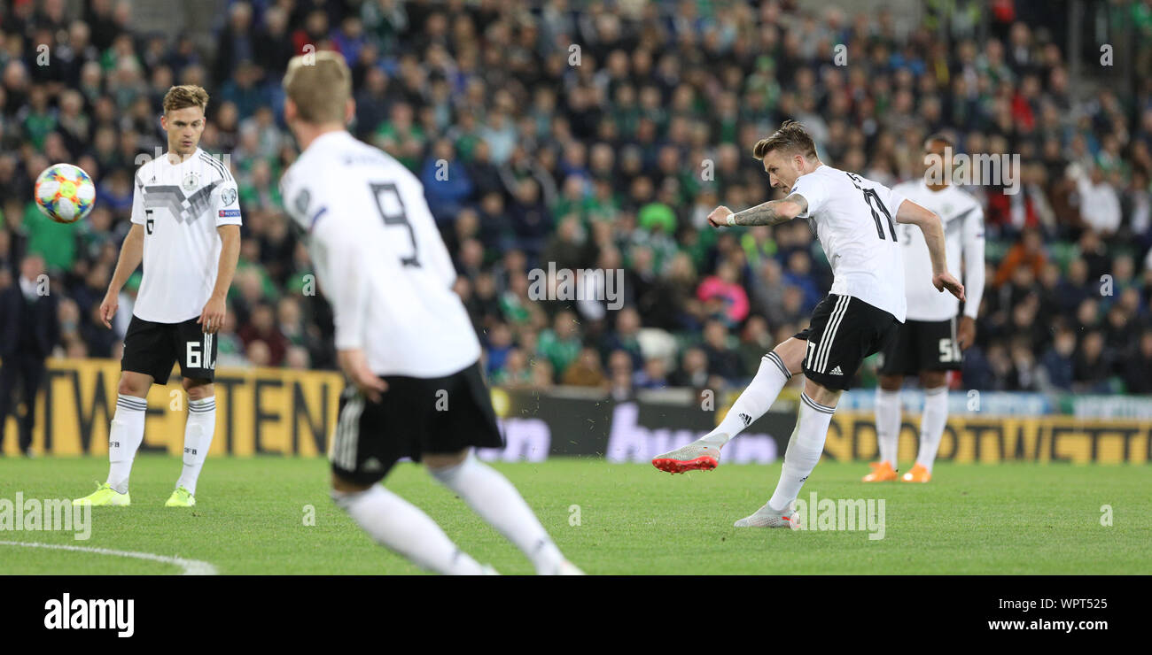 9 settembre 2019; Windsor Park, Belfast, Contea di Antrim, Irlanda del Nord; Campionati Europei 2020, qualificatore Irlanda del Nord contro la Germania; Niklas Stark di Germania spara contro Irlanda del Nord - solo uso editoriale. Foto Stock