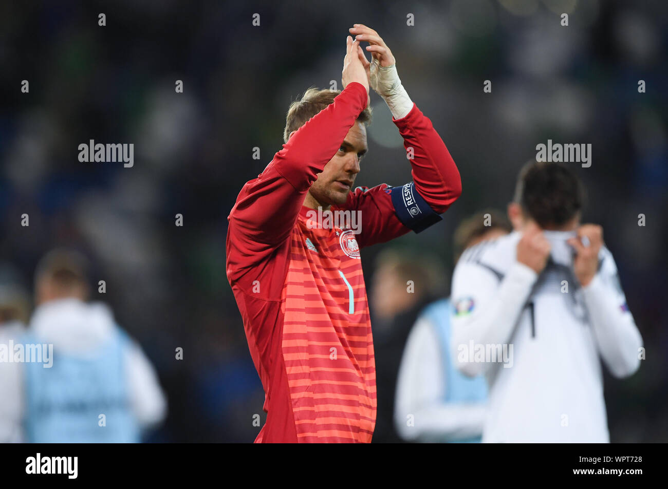 Tripudio finale: il portiere Manuel Neuer (Germania). GES/Soccer/Euro Qualifica: Irlanda del Nord - Germania, 09.09.2019 Calcetto: Qualificazioni europee: Irlanda del Nord vs Germania, Belfast, 9 settembre, 2019 | Utilizzo di tutto il mondo Foto Stock