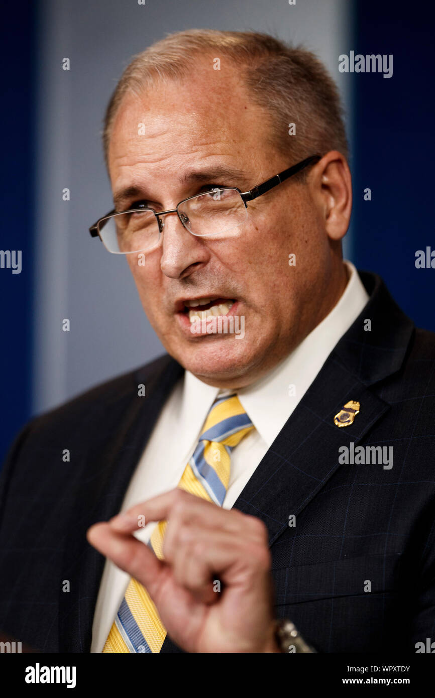Washington, Stati Uniti d'America. 9 Sep, 2019. Agenti delle dogane e della protezione delle frontiere (CBP) Il commissario Mark Morgan parla durante un briefing con la stampa alla Casa Bianca a Washington DC, gli Stati Uniti e il 7 settembre 9, 2019. Gli Stati Uniti hanno arrestato o allontanato 64.000 persone alla frontiera meridionale nel mese di agosto, la registrazione di un terzo mese consecutivo in calo, secondo un funzionario lunedì. Credito: Ting Shen/Xinhua Foto Stock