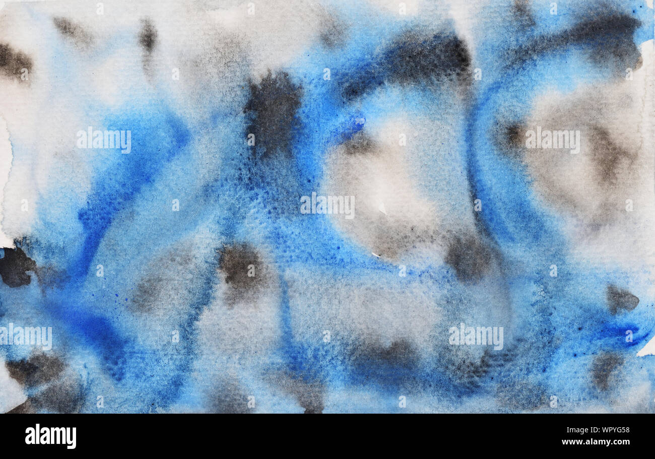 Macchie nere e macchie blu flusso su sfondo bianco, sfondo luminoso e illustrazione astratta mano ad acquerello disegnare su carta Foto Stock