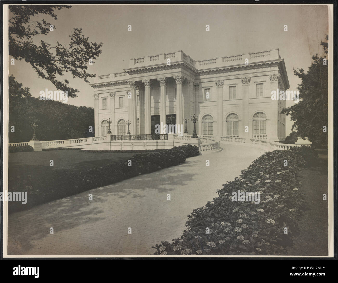 Casa di marmo, William K. e Alva Vanderbilt Mansion, Newport, Rhode Island] / Frank H. Bambino, fotografo Foto Stock