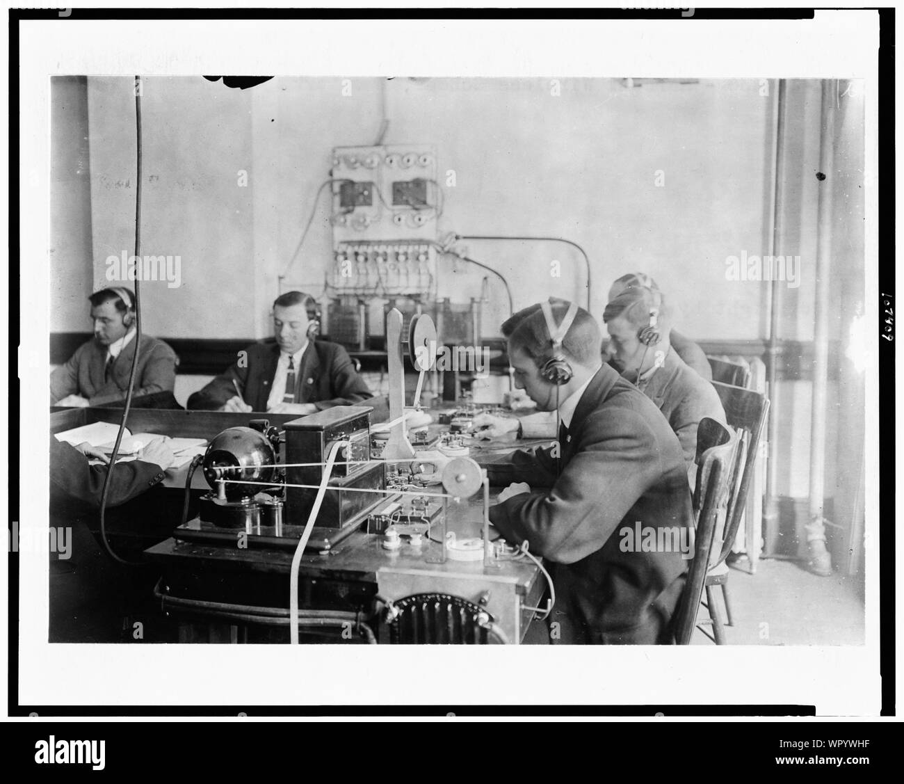 Marconi wireless scuola, New York. Agli studenti di mettere in pratica Foto Stock