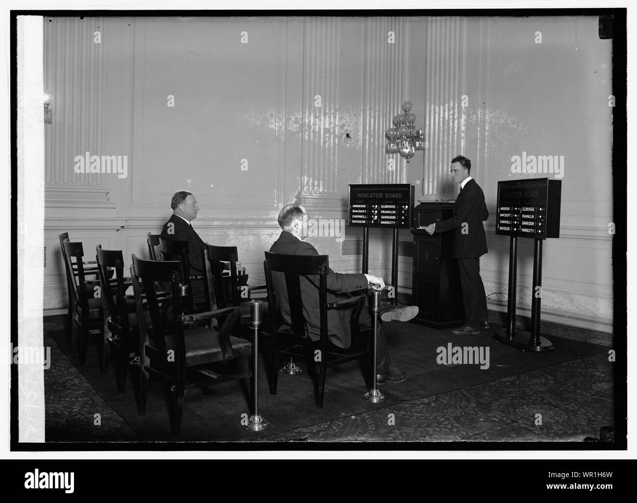 Il maresciallo F. Thompson, macchina di voto, 12/12/22 Foto Stock