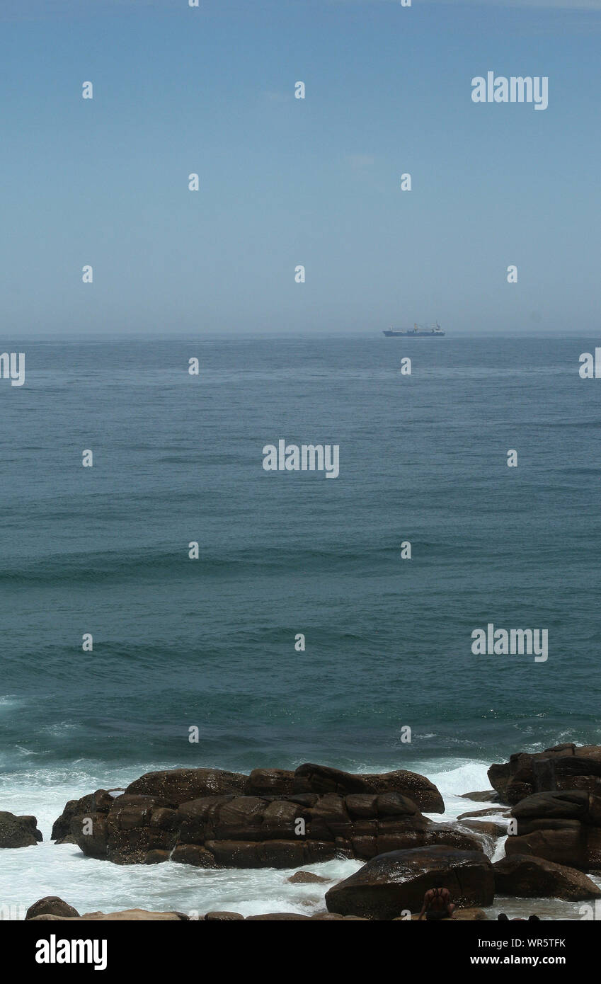 Contenitore nave al largo di Durban, Sud Africa Foto Stock