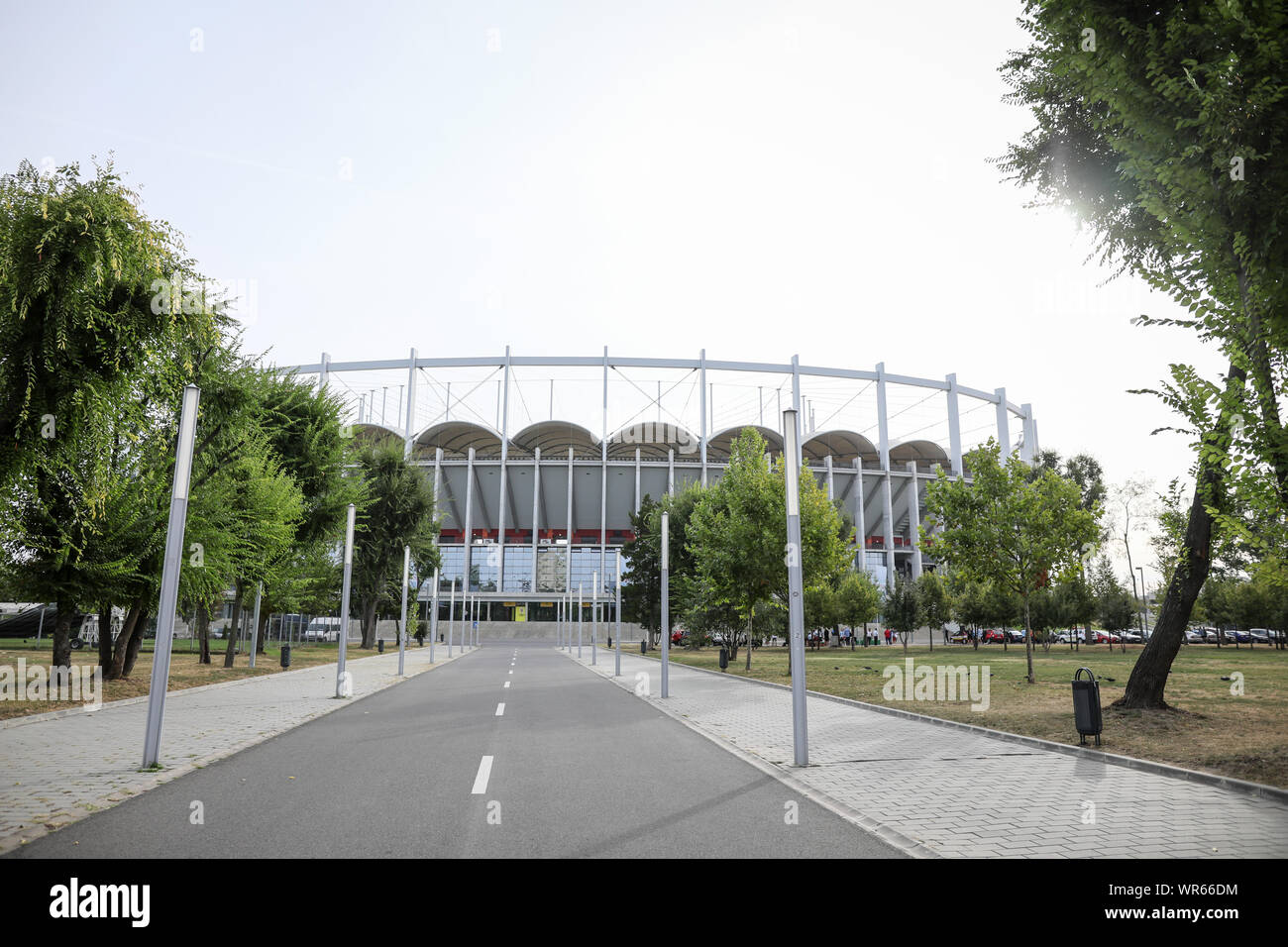 Bucarest, Romania - 10 Settembre 2019: Panoramica dell'edificio del National Arena Stadium (Arena Nationala). Foto Stock