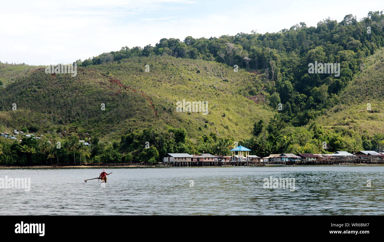 Palafitte, Harlen Beach, Depapre, Tablasupa, Papua occidentale, in Indonesia Foto Stock