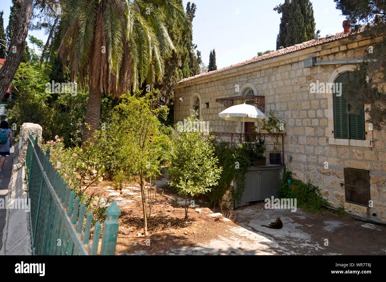 L'esterno di una casa in Emek Refaim Street (la Colonia Tedesca) Gerusalemme, Israele. Questo quartiere è stato istituito nella seconda metà del XIX sec. Foto Stock