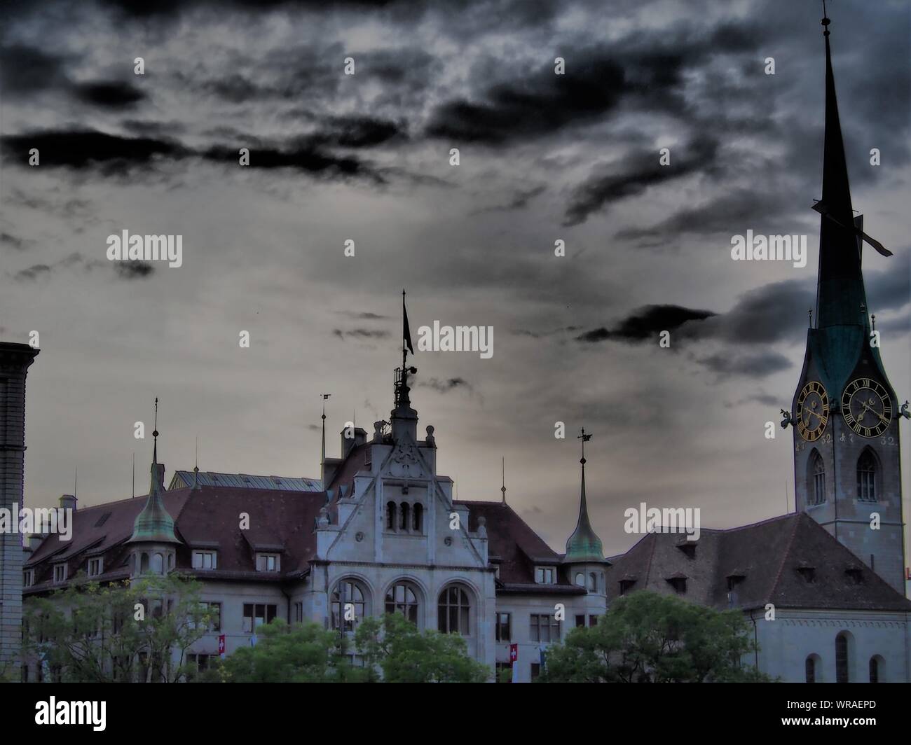 Zurigo scuro edificio illuminato scene Foto Stock