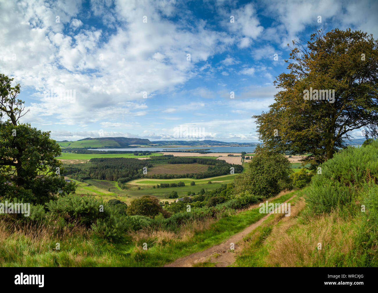 Guardando sopra Loch Leven forma Munduff Hill, Perth and Kinross, Scozia Foto Stock
