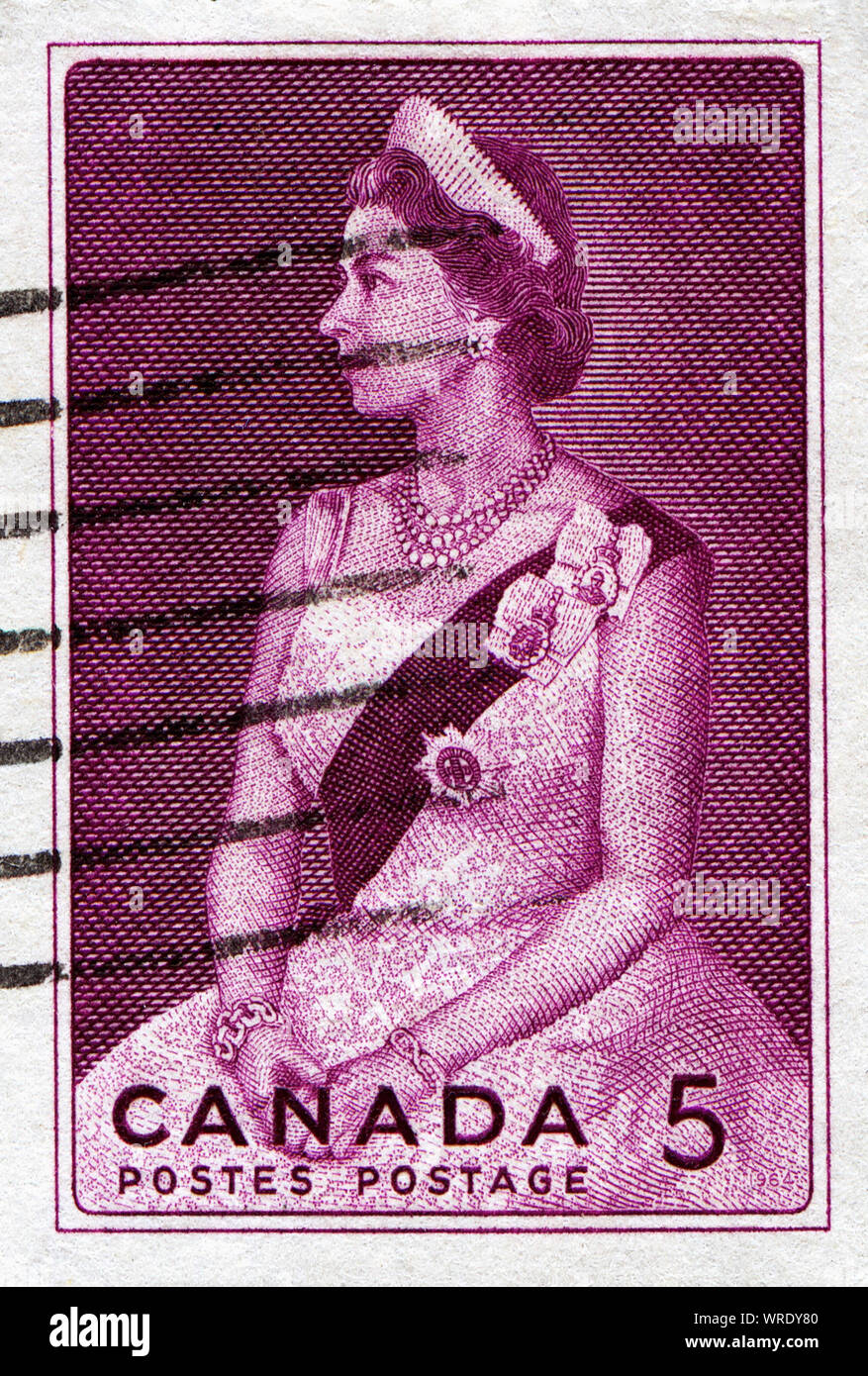 La regina Elisabetta II su vintage francobollo Foto Stock
