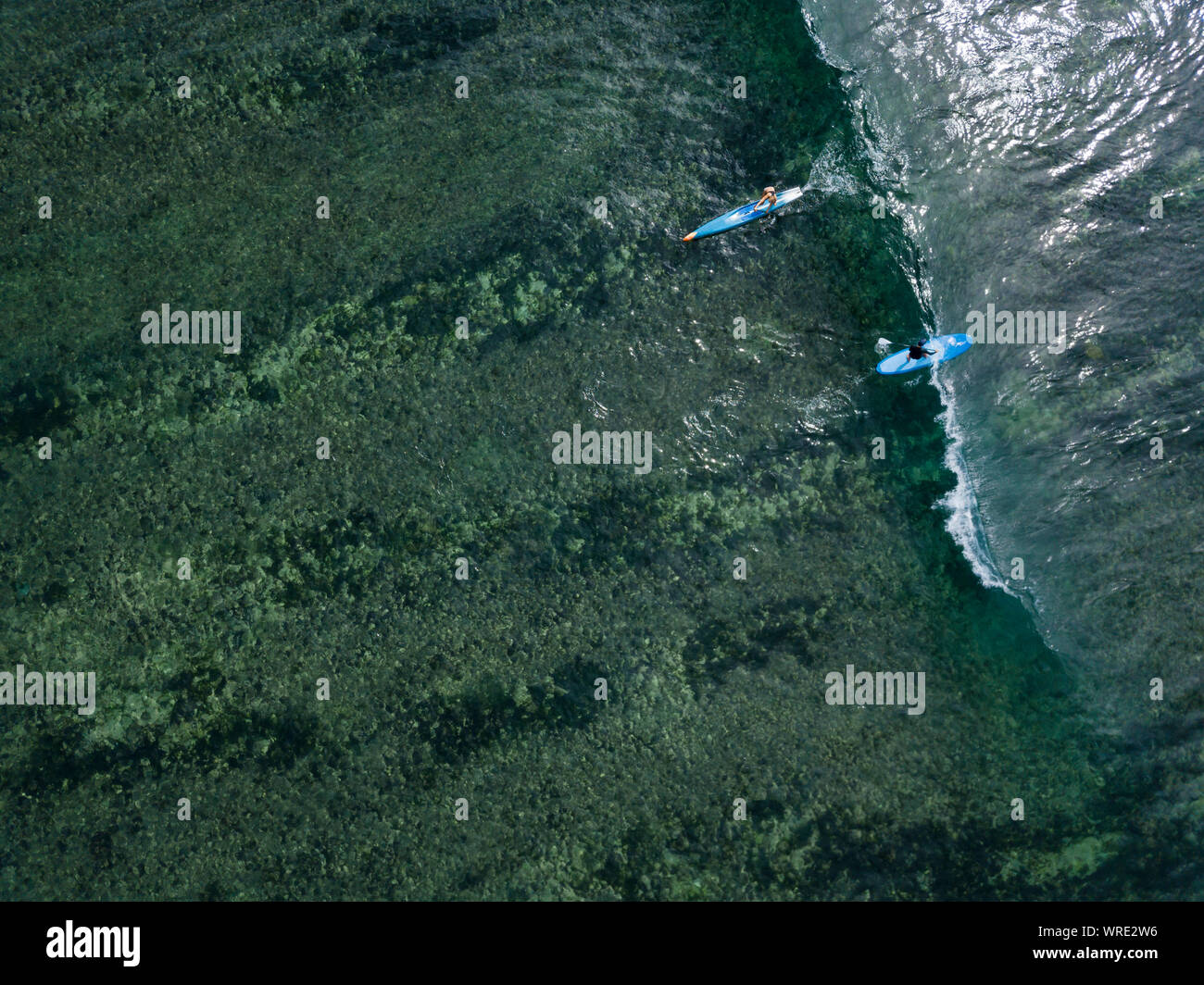 Vista aerea di surfisti del sup Foto Stock