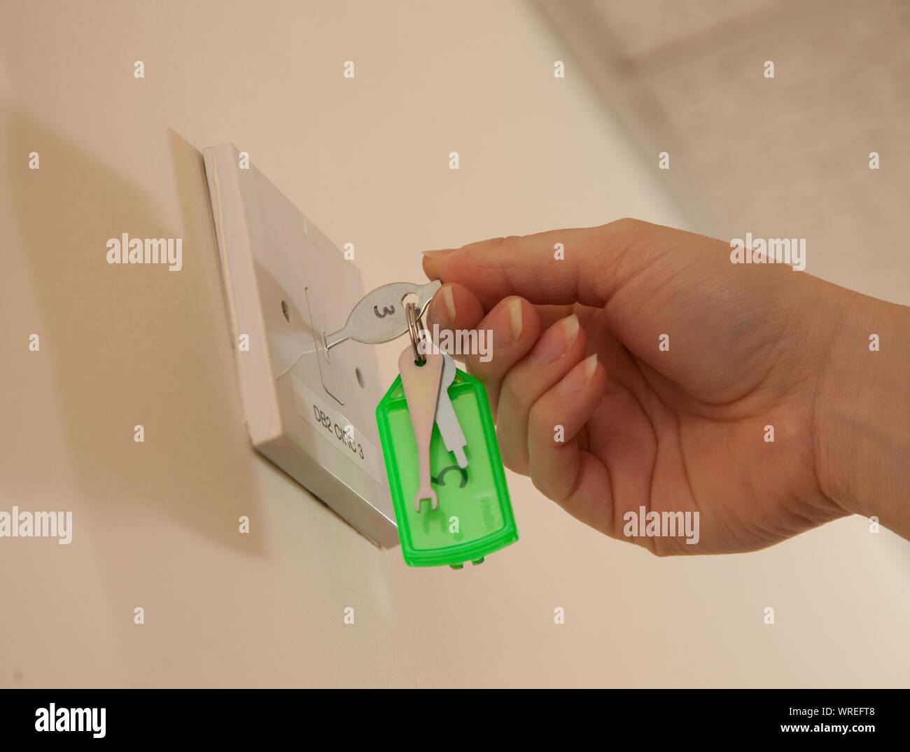 Azionato a chiave di illuminazione di emergenza interruttore di prova Foto Stock