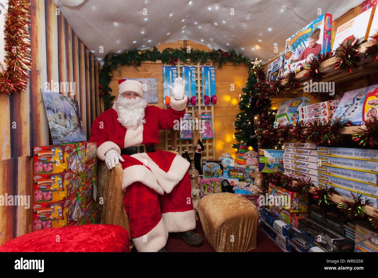 Babbo Natale Babbo Natale nella sua grotta Foto Stock