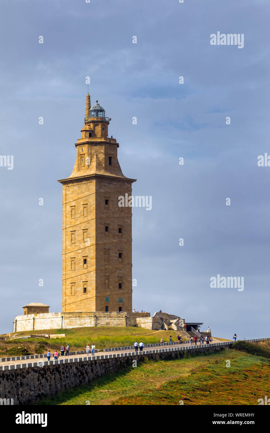 Torre di Hercules, A Coruna, A Coruna e provincia, Galizia, Spagna. La Torre di Hercules, un sito Patrimonio Mondiale dell'UNESCO, è stata originariamente costruita dai Romani Foto Stock