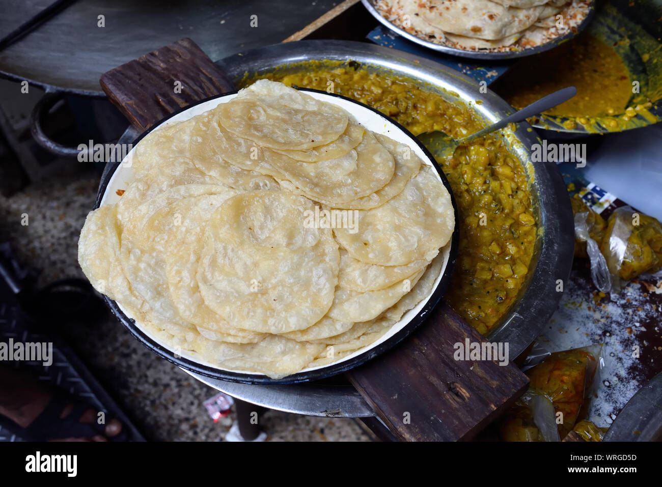 Cucina di strada in Bangladesh, Roti torte, Dhaka Foto Stock