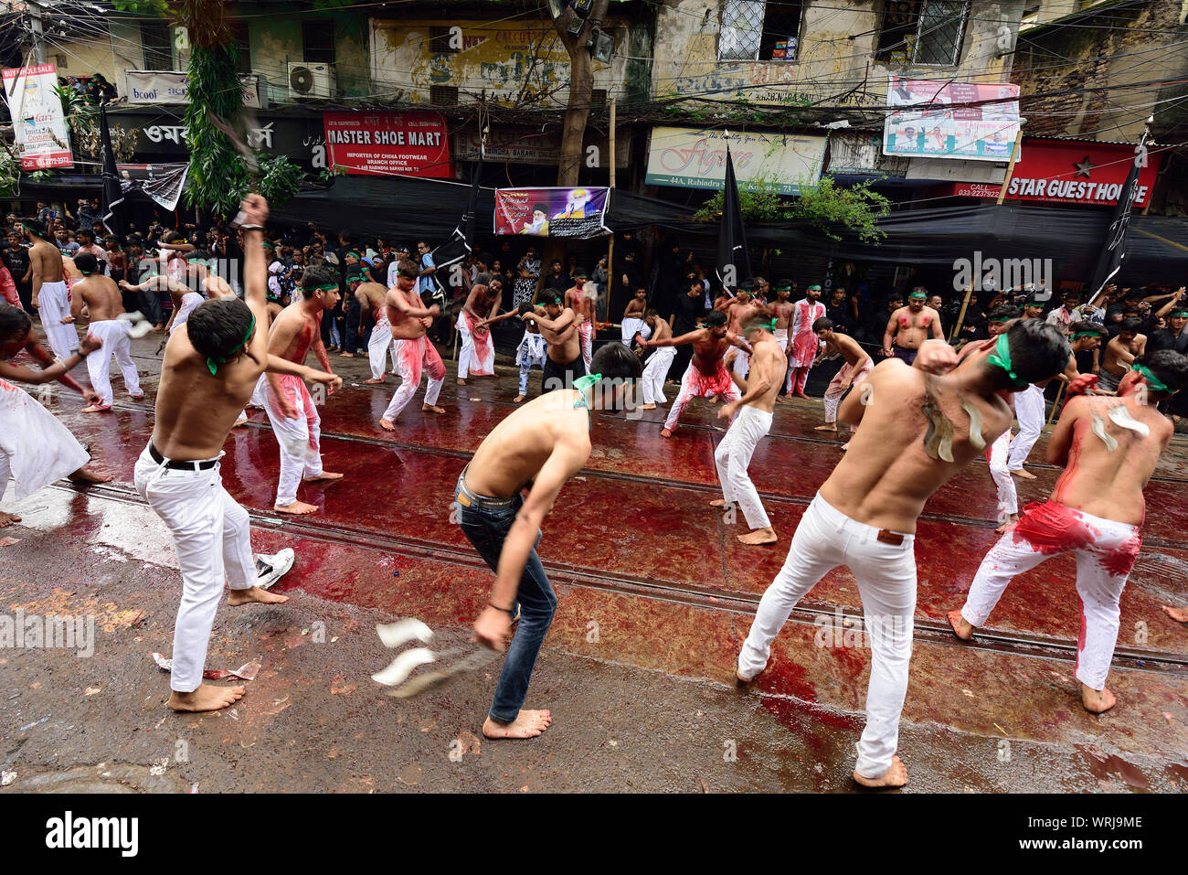 Kolkata, West Bengal, India. Decimo Sep, 2019. Musulmani indiani durante Muharram processione in Kolkata su 10/09/2019 Credit: Sumit Sanyal/ZUMA filo/Alamy Live News Foto Stock