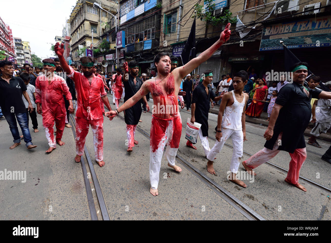 Kolkata, West Bengal, India. Decimo Sep, 2019. Musulmani indiani durante Muharram processione in Kolkata su 10/09/2019 Credit: Sumit Sanyal/ZUMA filo/Alamy Live News Foto Stock