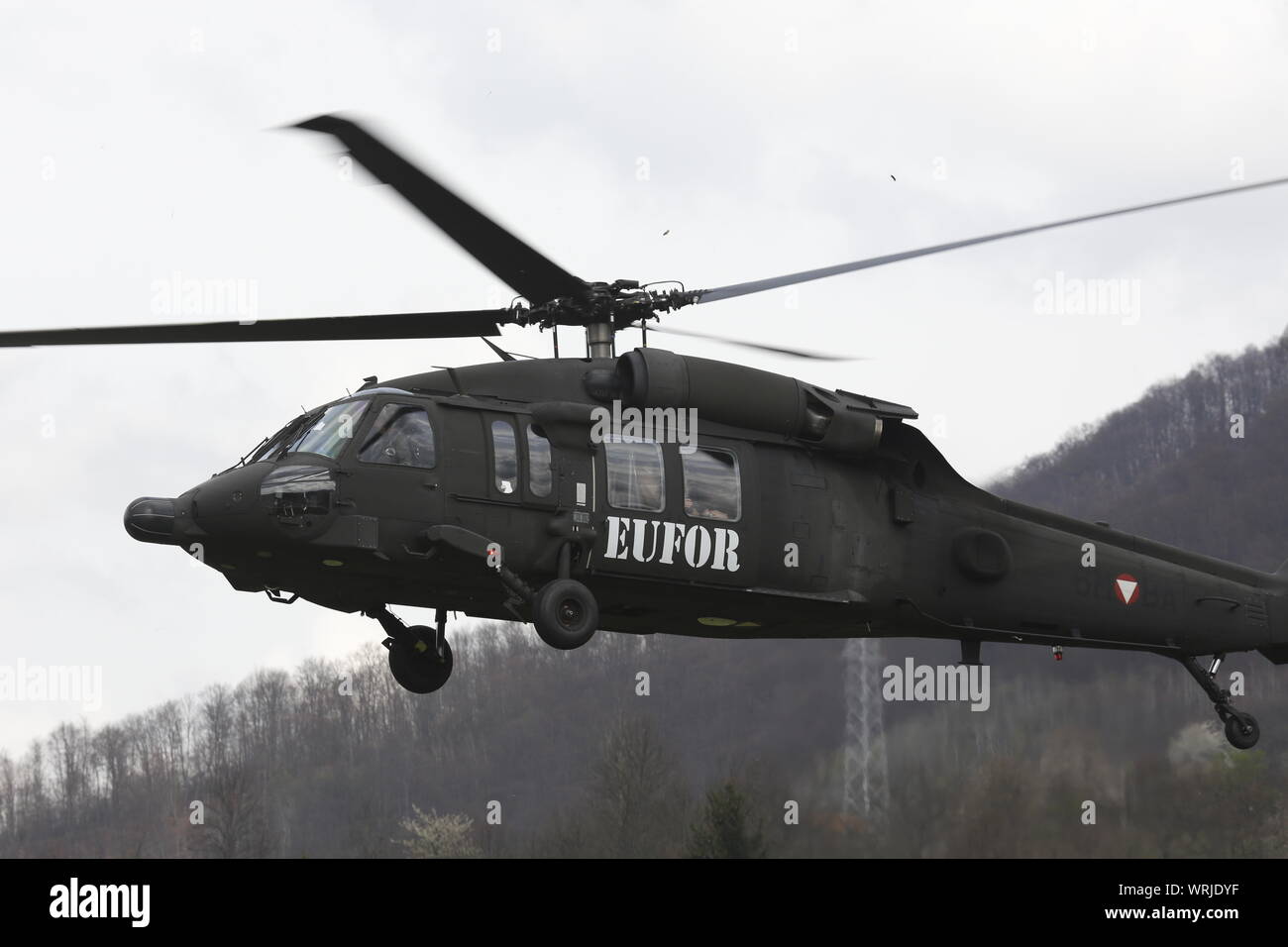 Il Sikorsky UH-60 Black Hawk è un quattro-lama, twin-motore, medio sollevamento elicottero utility prodotta da Sikorsky aeromobili. Foto Stock