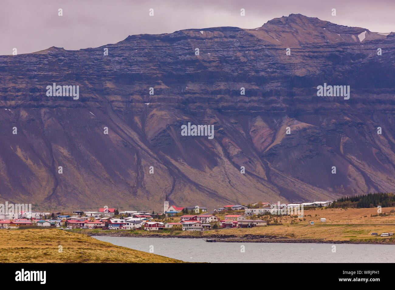GRUNDARFJOROUR, Islanda - Piccola cittadina sulla costa, Snaefellsnes peninsula. Foto Stock