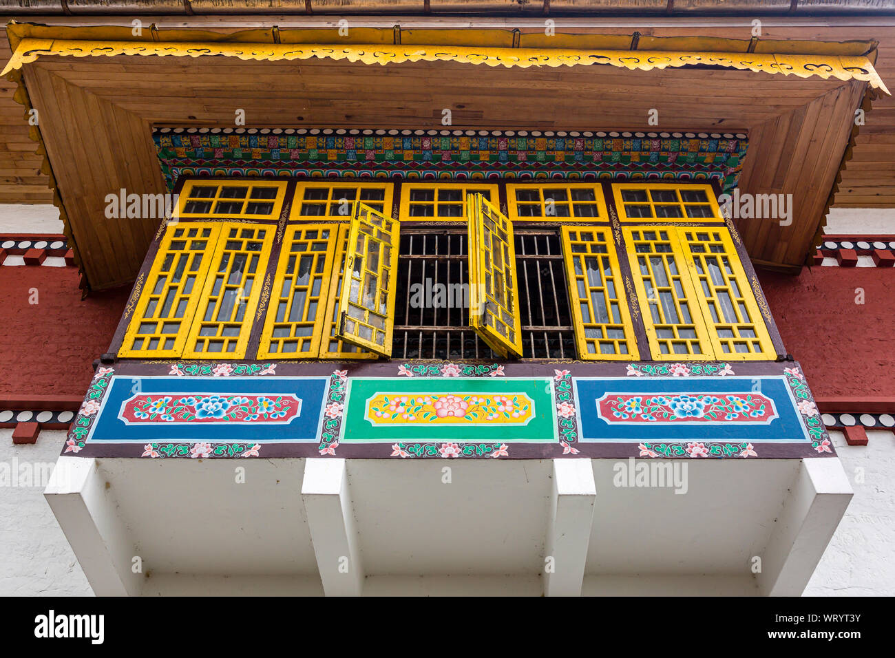 Allestita windows al pemmayangtse monastero nella città di ortografia nello stato del Sikkim in India Foto Stock