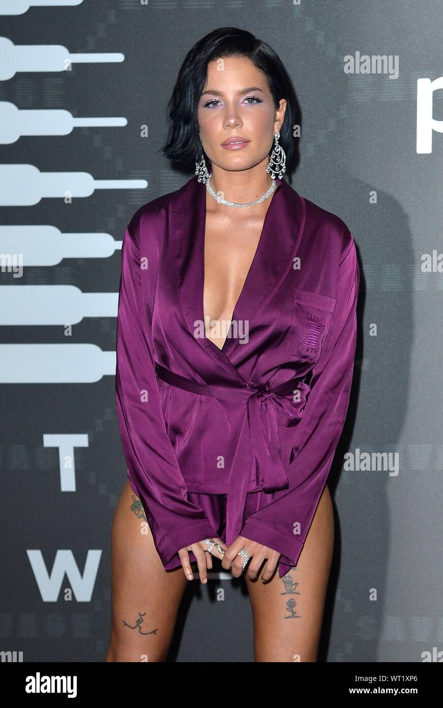 Brooklyn, NY, STATI UNITI D'AMERICA. Decimo Sep, 2019. Halsey di presenze per Savage X Fenty spettacolo presentato da Amazon Video, Barclays Center di Brooklyn, NY, 10 settembre 2019. Credito: Kristin Callahan/Everett raccolta/Alamy Live News Foto Stock