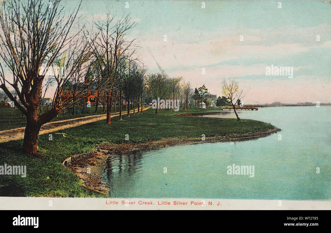 Little Silver creek in po' punto di argento New Jersey, un idilliaco paesaggio di scena in una cartolina vintage usato negli Stati Uniti nel 1909 Foto Stock