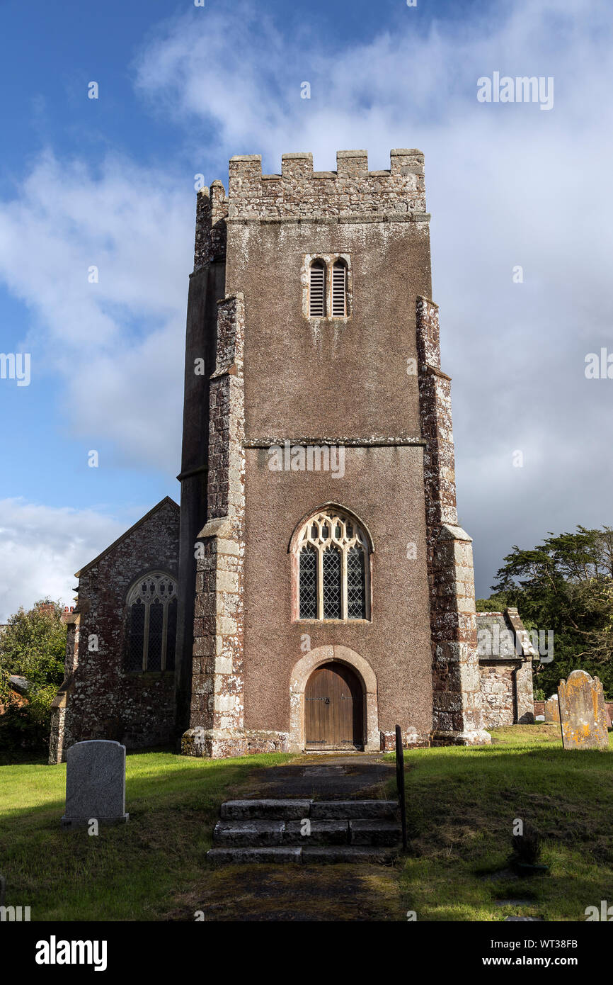 Chiesa di San Giovanni Battista - Holcombe Burnell è una parrocchia civile nel Devon, Inghilterra, la chiesa di cui è circa 4 miglia a ovest di Exeter City Centre. Foto Stock