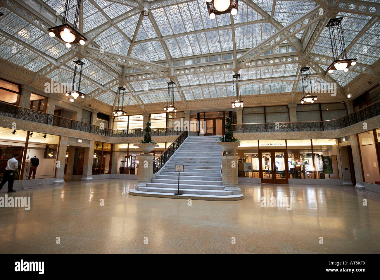 Atrio Interno di The Rookery building Chicago Illinois USA Foto Stock