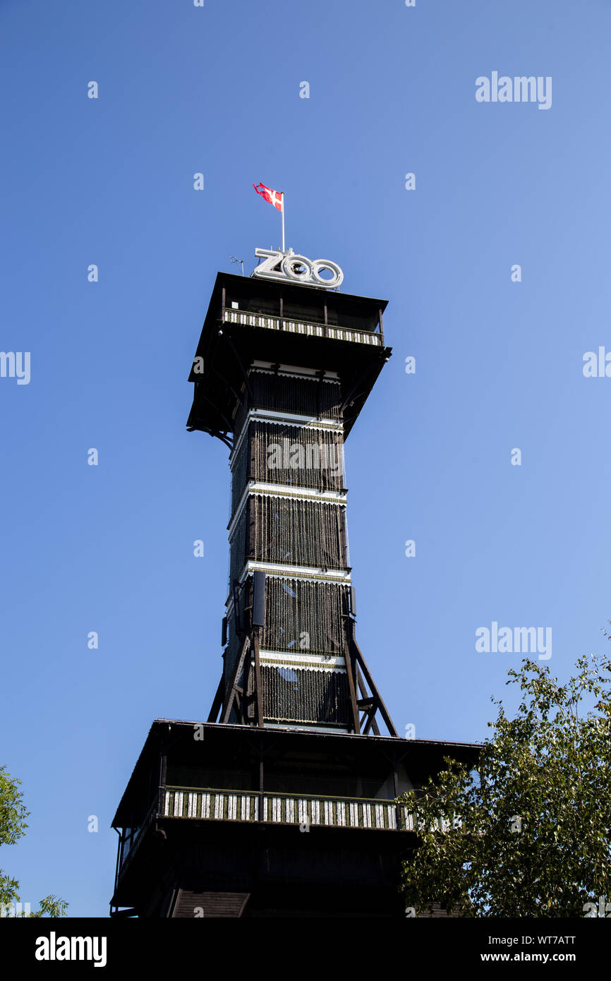 Lo zoo di Copenaghen torre di osservazione Foto Stock