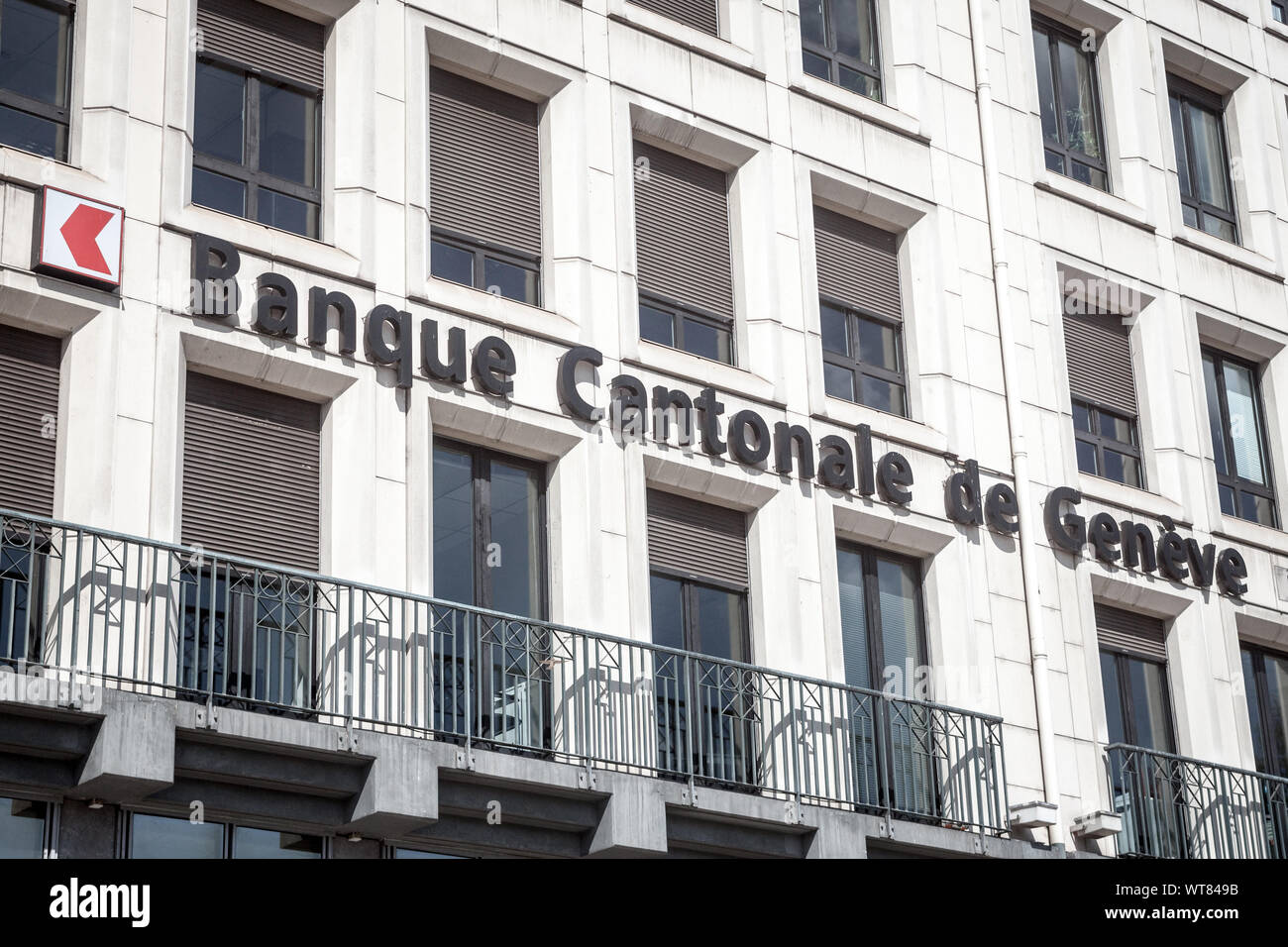 Lione, Francia - 13 luglio 2019: il Logo della Banque Cantonale de Geneve sul loro ufficio locale a Lione. Chiamato anche BCGE, è una Svizzera banca cantonale dal gen. Foto Stock