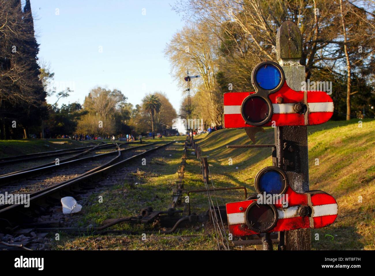 Attraversamento Ferroviario Del Cartello Stradale - Fotografie stock e