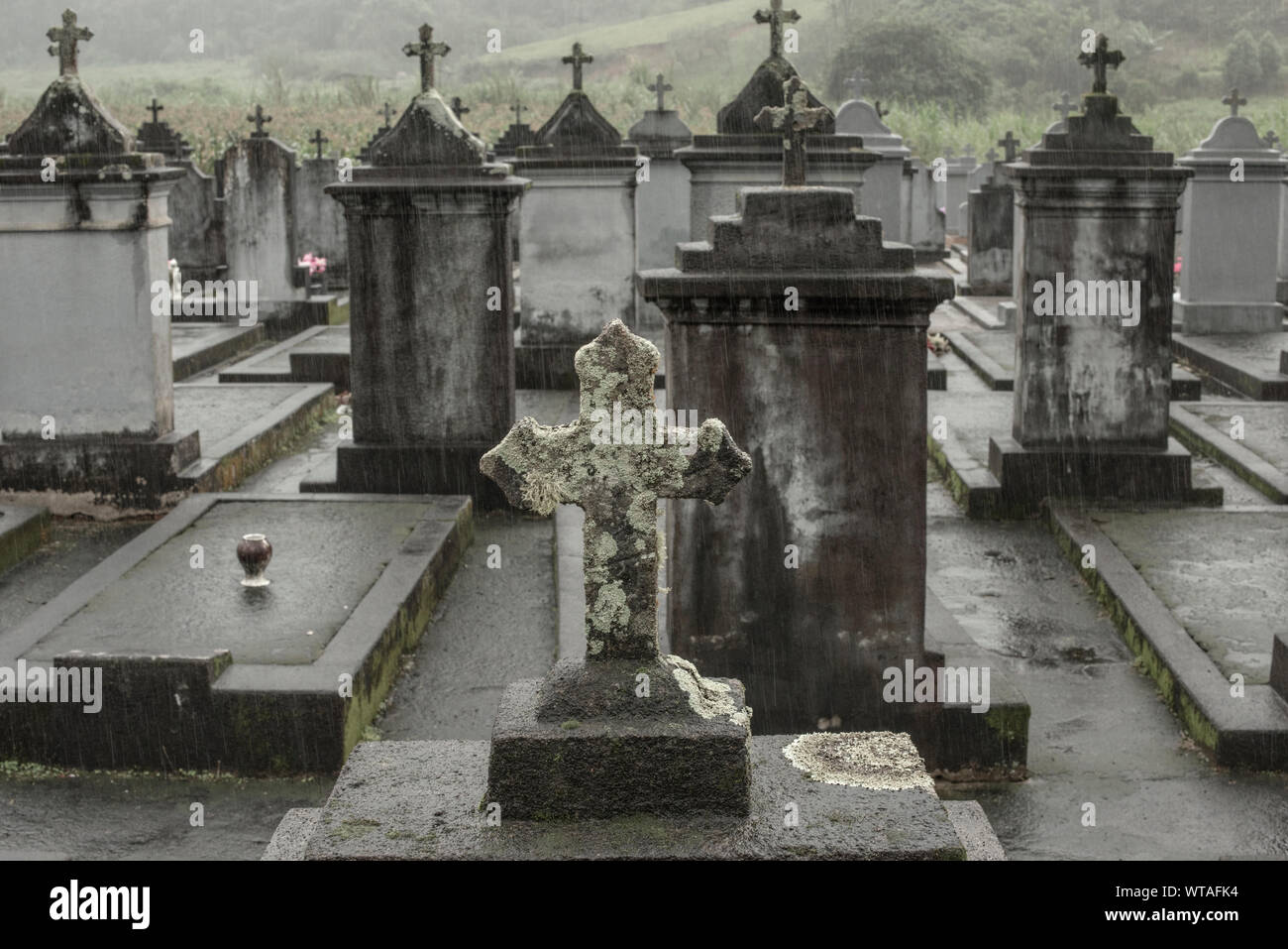 Cimitero della seconda guerra mondiale in una città di origini tedesche Foto Stock