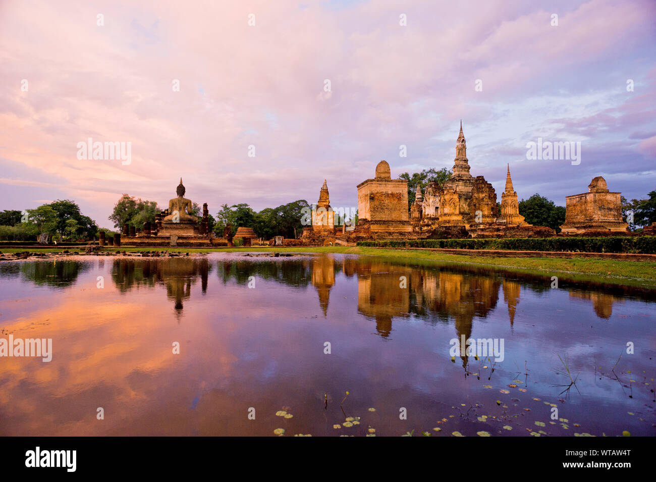 Twilight in Sukhothai Historical Park Foto Stock