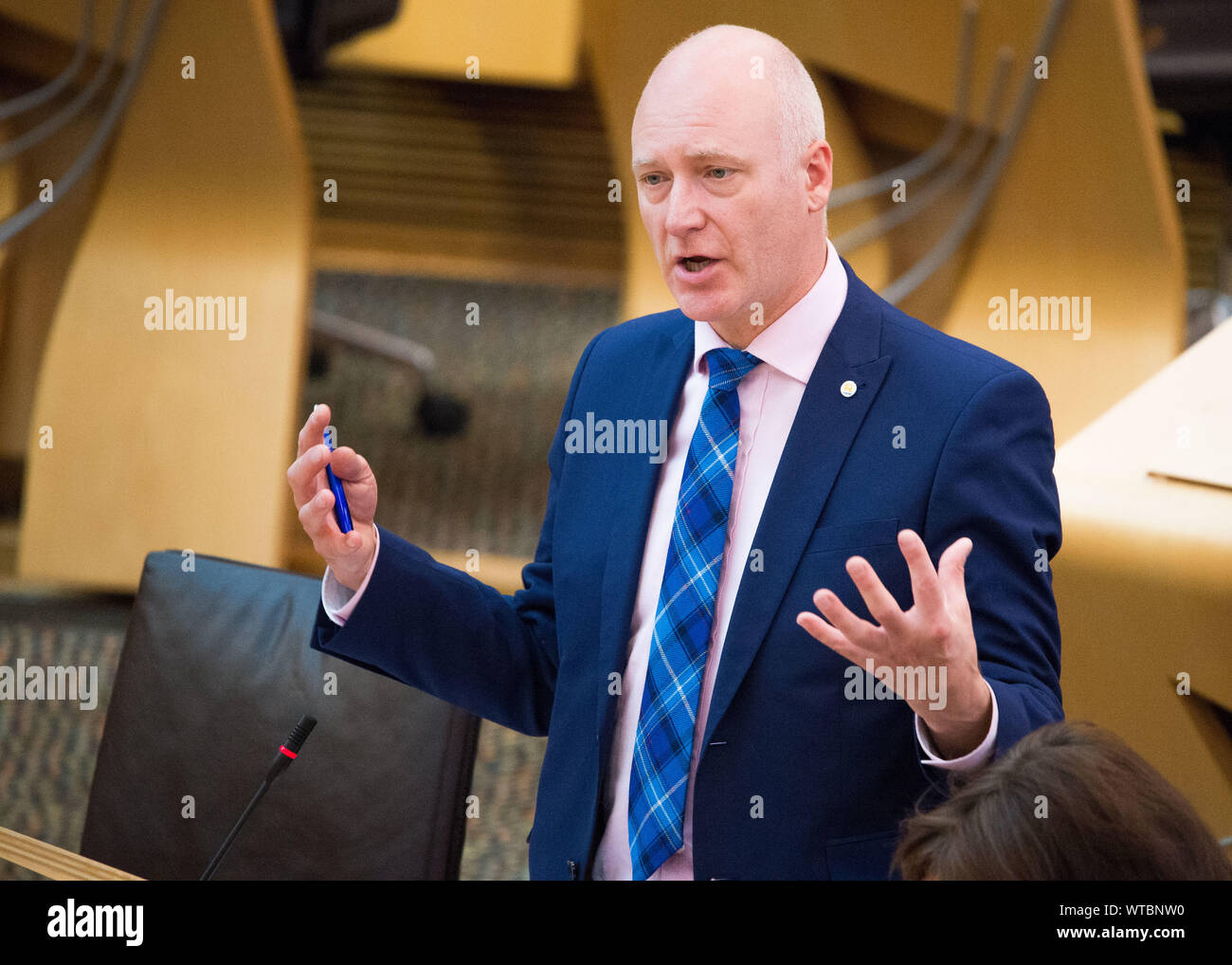 Edinburgh, Regno Unito. Il 5 settembre 2019. Nella foto: Joe Fitzpatrick MSP - il ministro per la salute pubblica, Sport & Benessere. Dichiarazione ministeriale da Joe Fitzpatrick MSP: "Affrontare il problema droga Decessi correlati'. La Scozia è di fronte a un'emergenza sanitaria pubblica. Le ultime cifre da record nazionale di Scozia mostrano che 1,187 persone hanno perso la vita nel 2018 come risultato del consumo di stupefacenti. Colin Fisher/CDFIMAGES.COM Foto Stock