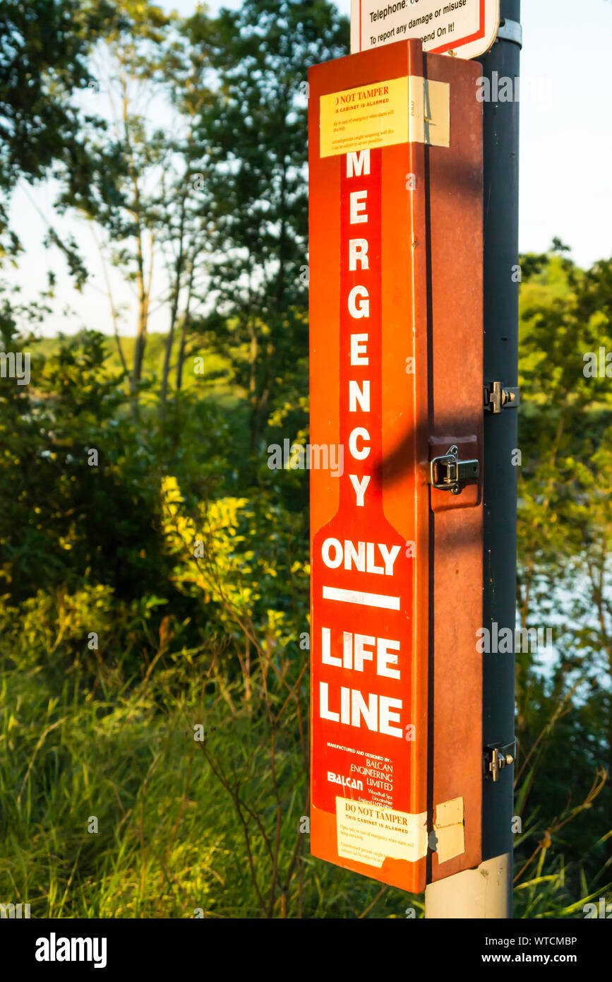 Un'emergenza Lifeline situato a Wylam Riverside, Northumberland Foto Stock