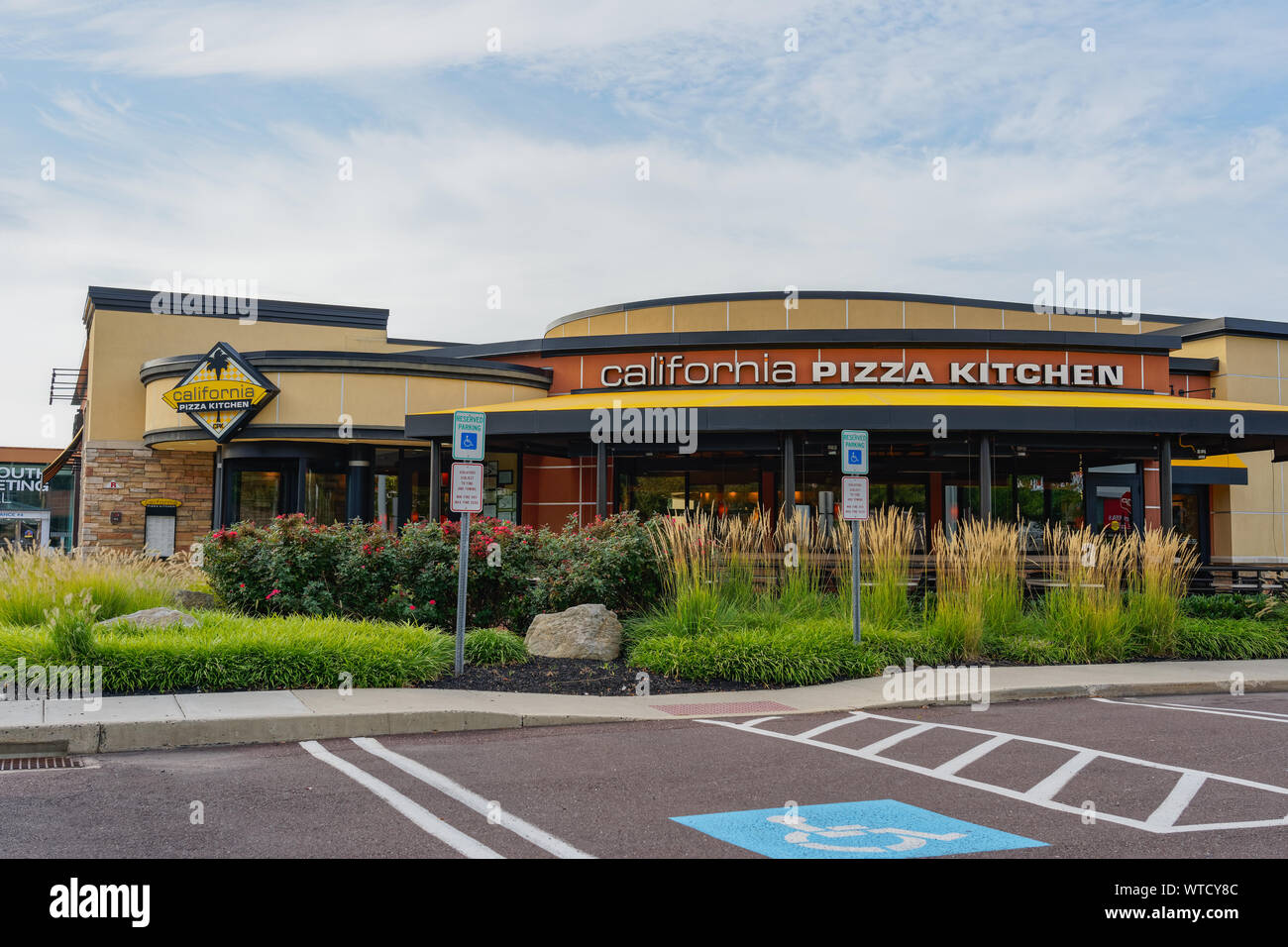 Plymouth Meeting, PA - 1 Settembre 2019: questo California Pizza Kitchen al Mall è un ristorante informale, parte di una catena di franchising con 250 Foto Stock