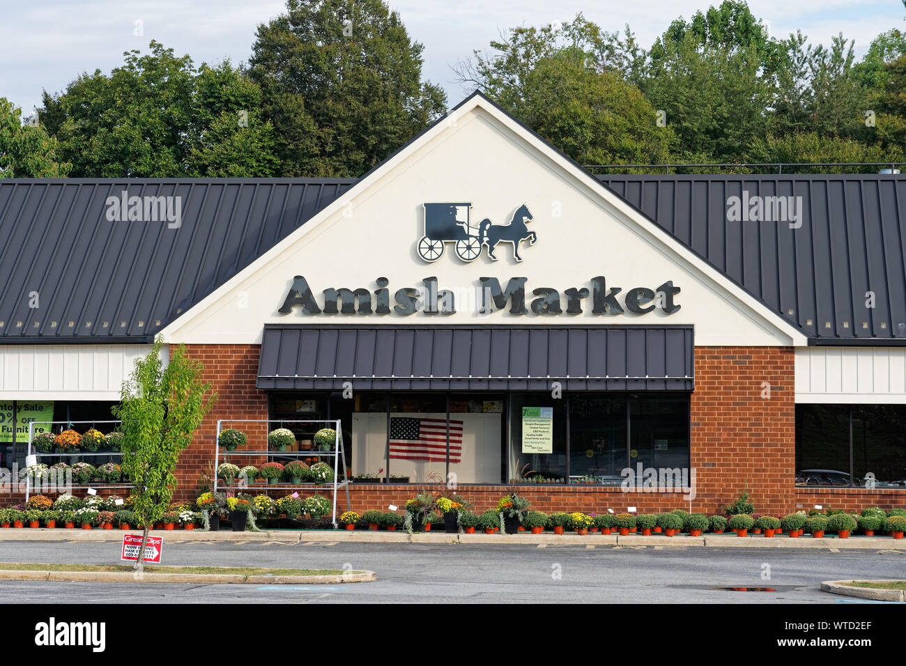 West Chester, PA - sett. 8, 2019: il mercato Amish situato nel Westtown Village Shopping Center aperto Gio Ven e Sab, ha più di 15 mercanti Foto Stock