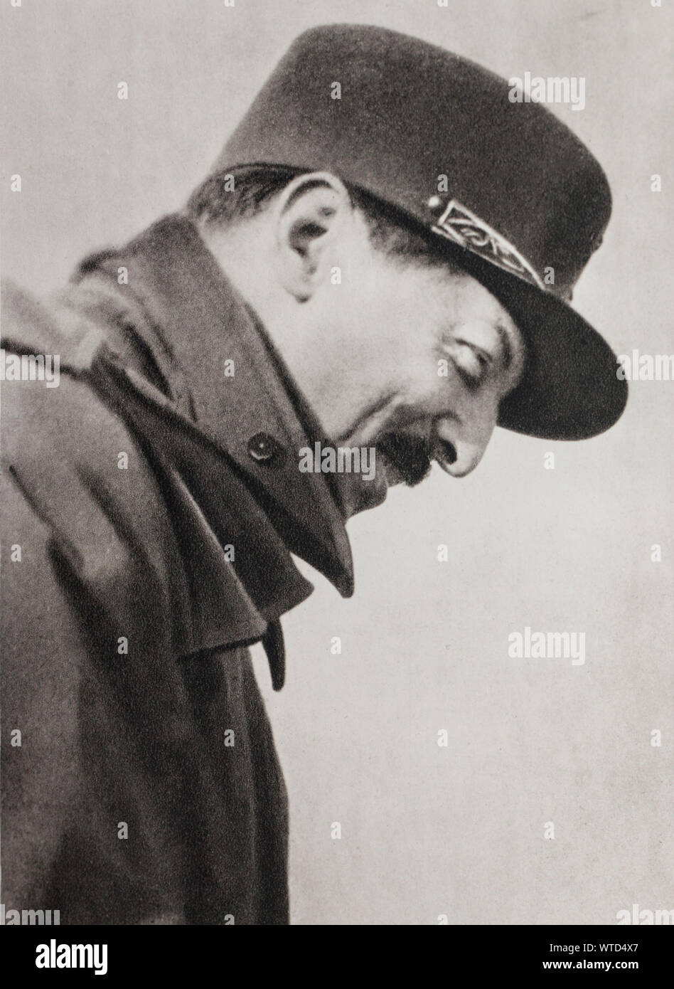 Il generale francese Konig che ha arrestato Rommel in Bir Hakim Foto Stock
