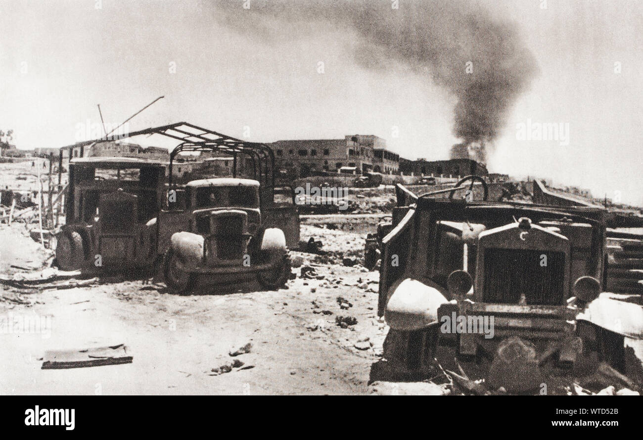 La caduta di Tobruk (giugno 1942). La perdita di questa importante posizione, la sua guarnigione e forniture è stato un duro colpo per l'esercito britannico. Foto Stock
