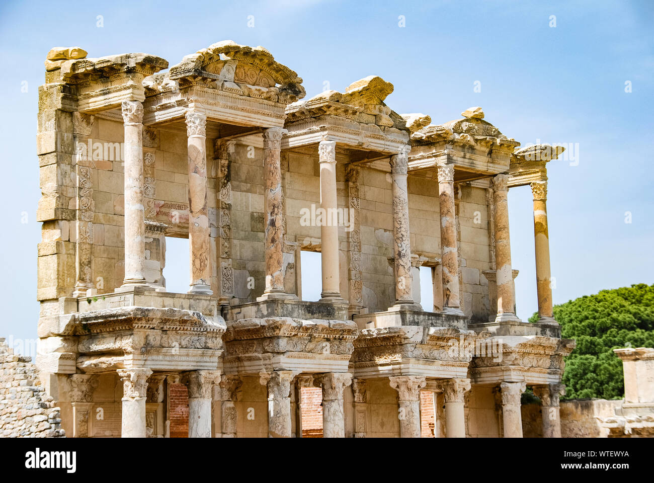 La biblioteca di Celso presso l'antico sito di Efeso in Turchia. Turismo, Viaggi. Foto Stock