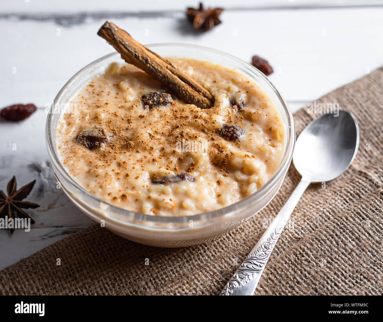 Peruviano Arroz con leche dessert con riso e cannella Foto Stock